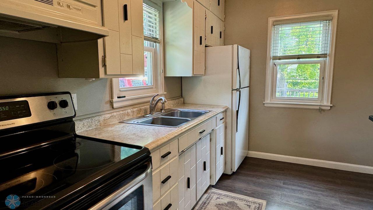 (5) Kitchen.jpeg
