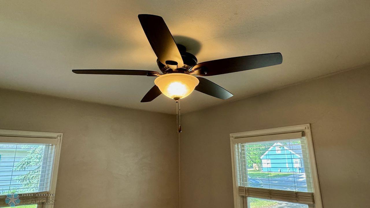 (17) Primary Bedroom Ceiling Fan.jpeg