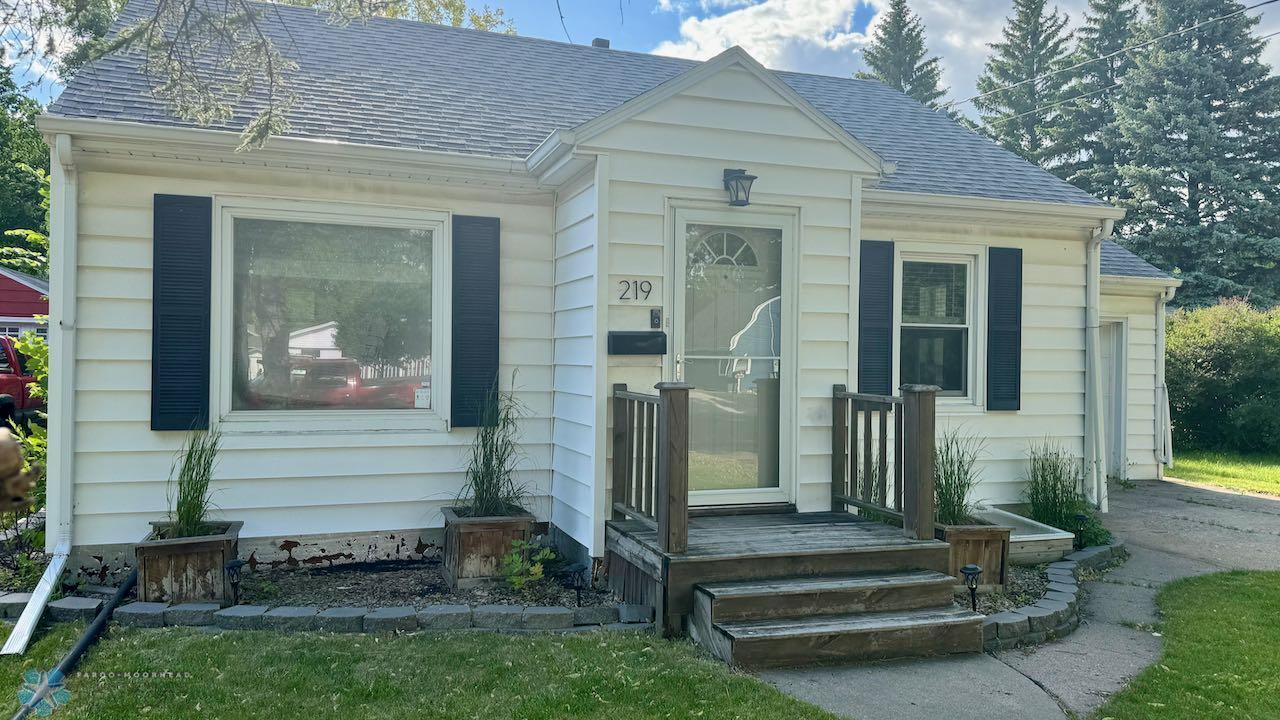 (34) Front of Home.jpeg