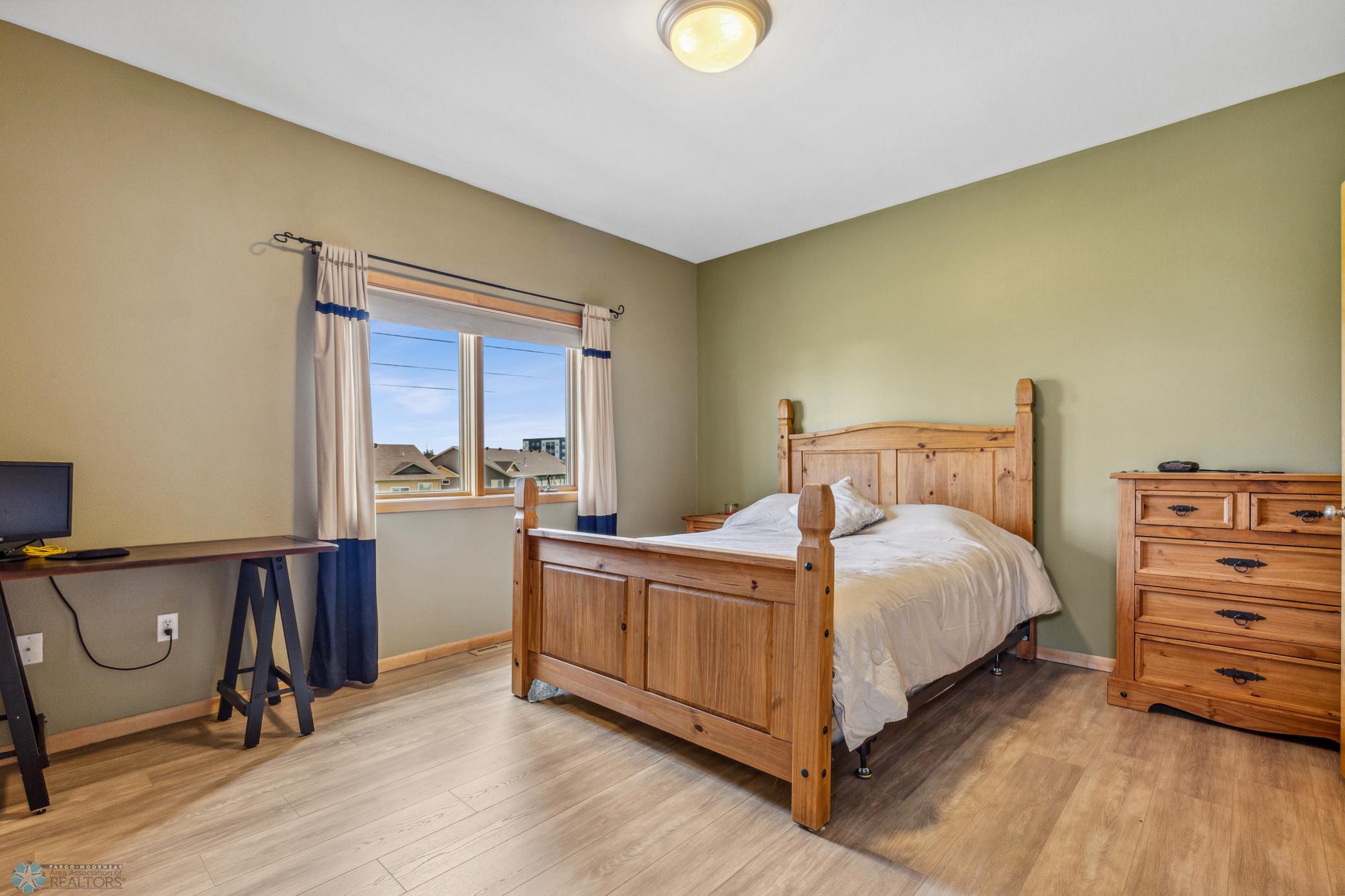 BEDROOM 1B.jpg