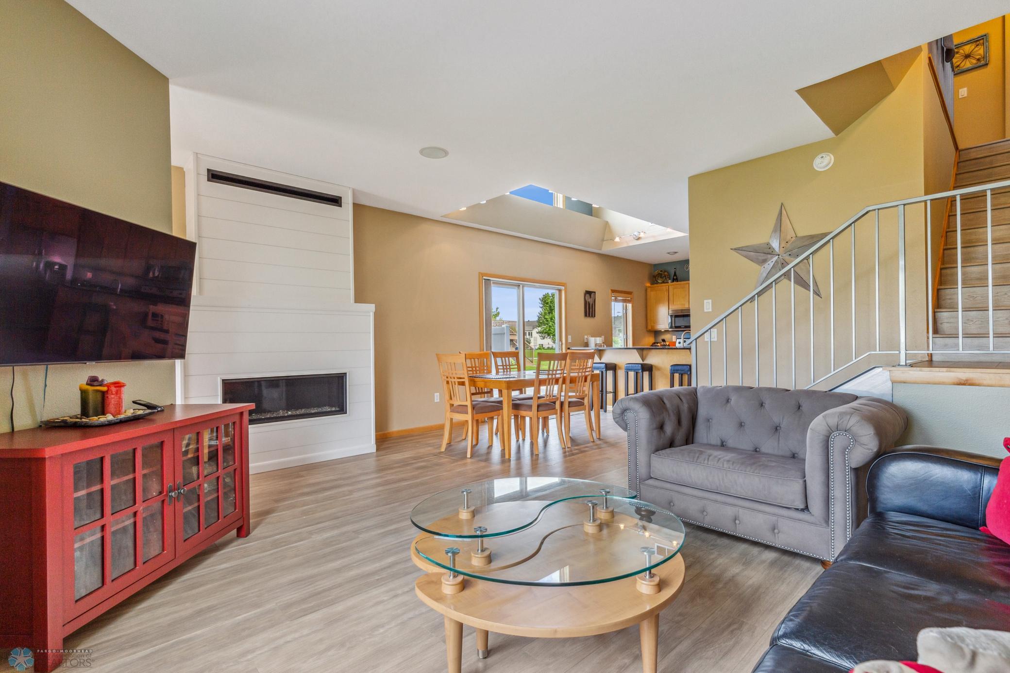 LIVING ROOM 2.jpg