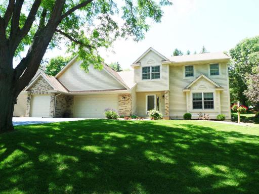 Captivating 4 BR, 4 Bath, 2 Story home, on a Cul-de-sac!