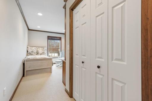 18887 Magenta Bay, Eden Prairie, MN 55347