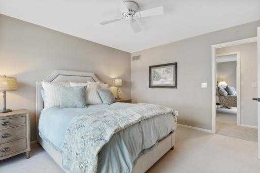 18887 Magenta Bay, Eden Prairie, MN 55347
