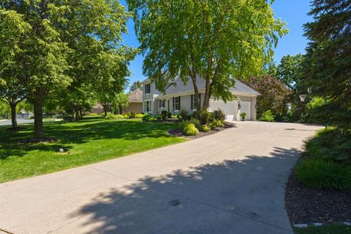 18887 Magenta Bay, Eden Prairie, MN 55347