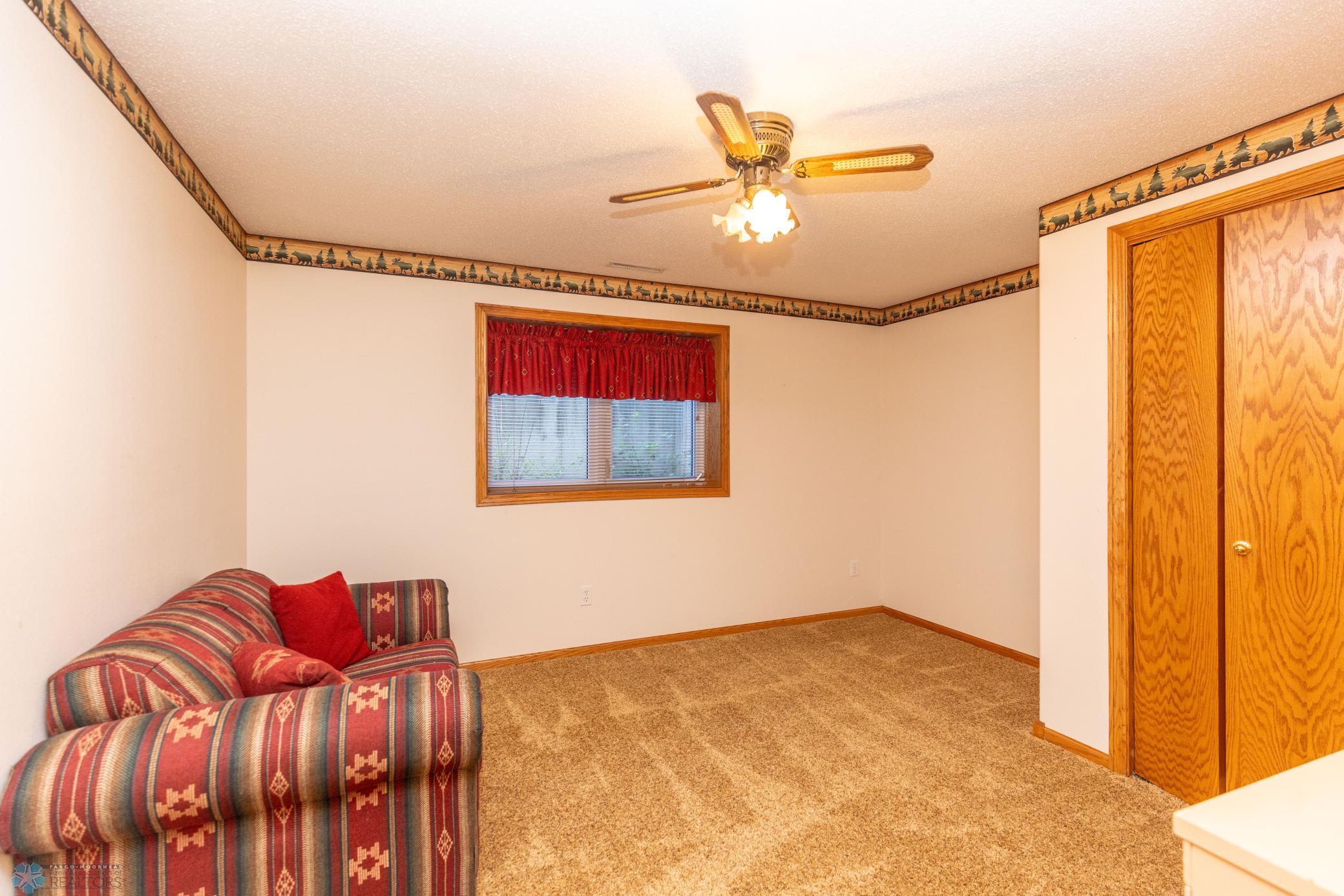 bsmnt bedroom