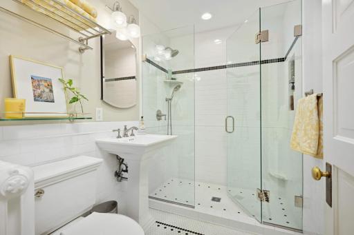 1729 Logan Avenue S, Minneapolis, MN 55403