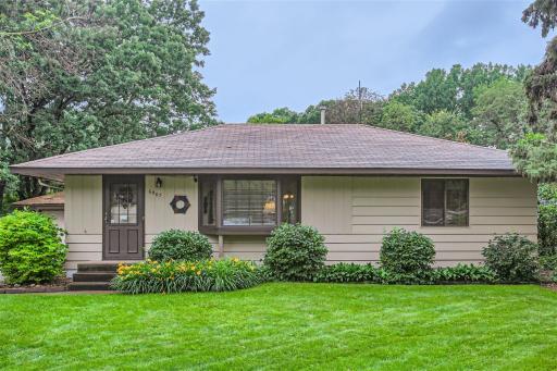 6907 Oliver Avenue N, Minneapolis, MN 55430