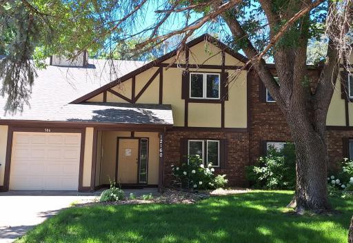 Lovely condo in great location. Designed with semi-private entry. Only 2 adjacent common wall units. Windows on two opposite sides of the condo allow air flow. On 2nd floor. Inside hallway to garage.