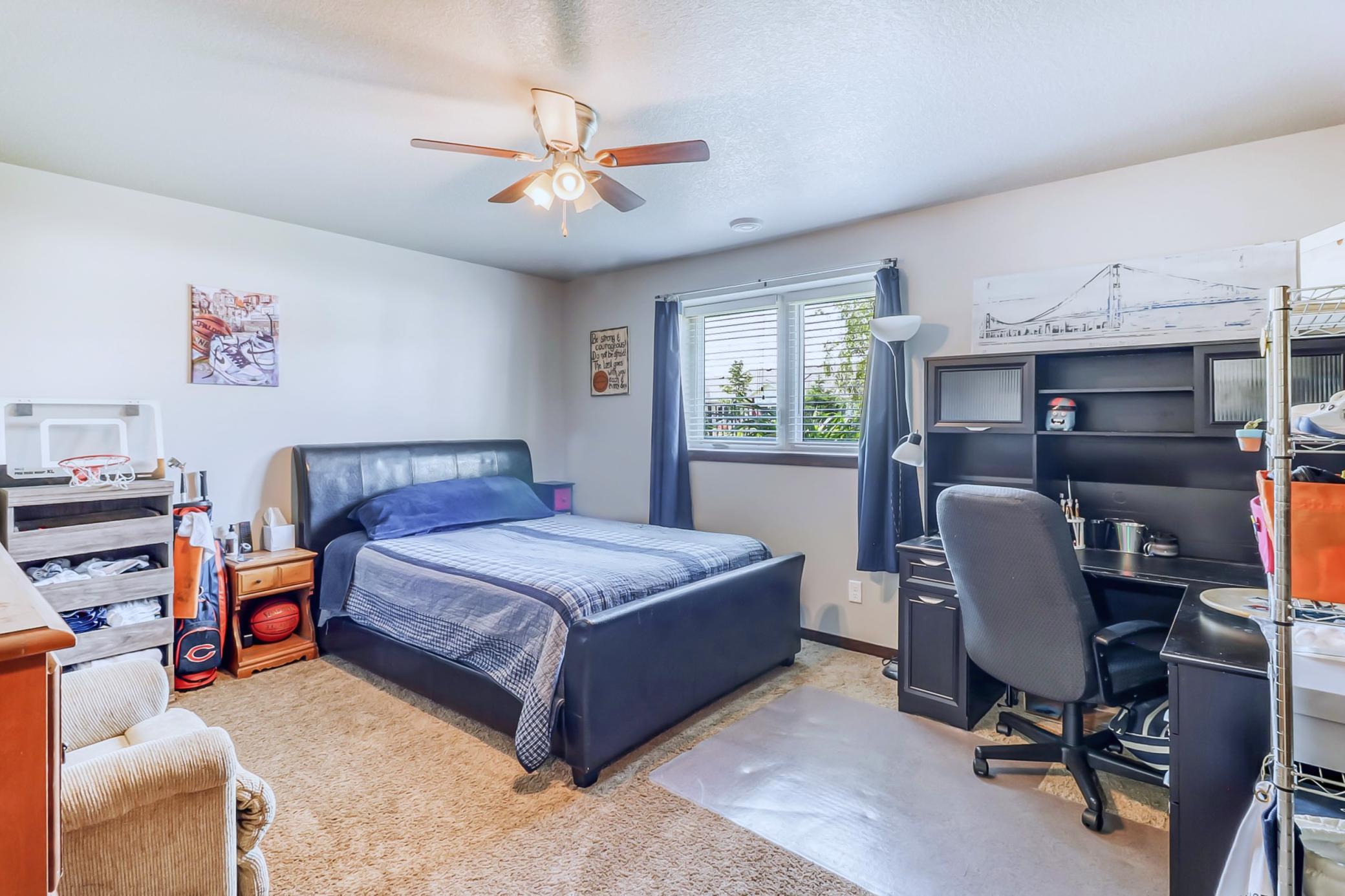 LL bedroom 4