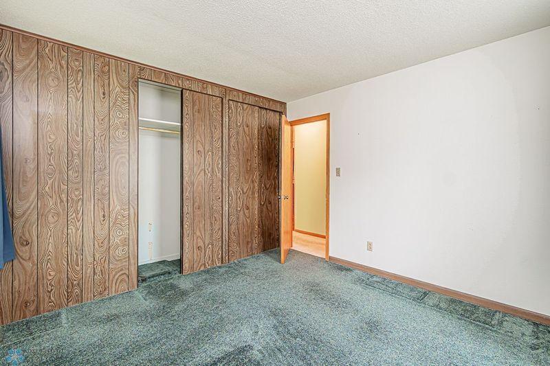 1009 bed 2.jpeg