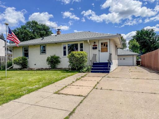 1037 8th Avenue S, South Saint Paul, MN 55075