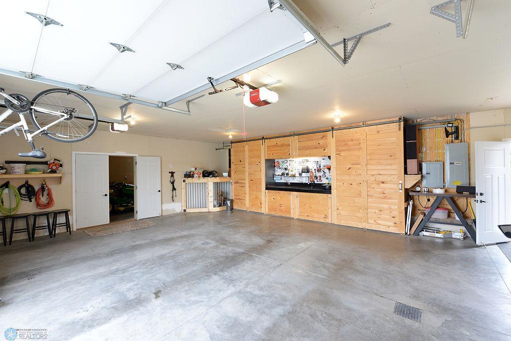 Oversized 3 Stall With Floor Heat