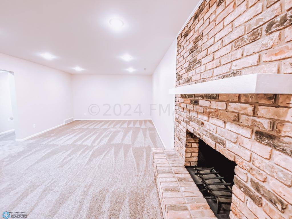 Family Room 3.jpeg