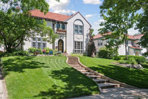 330 Elmwood Place W, Minneapolis, MN 55419