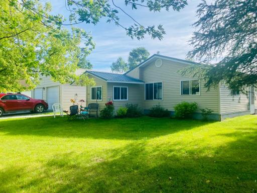 401 1st Avenue SW, Baudette, MN 56623