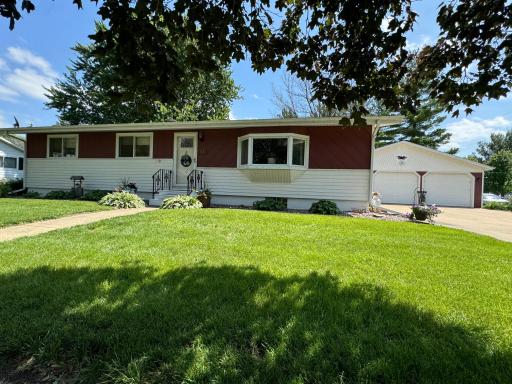 413 1st Street SE, Hayfield, MN 55940