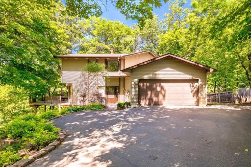 2315-Larch-Ln-N,-Minneapolis,-MN-55441_1001.jpg