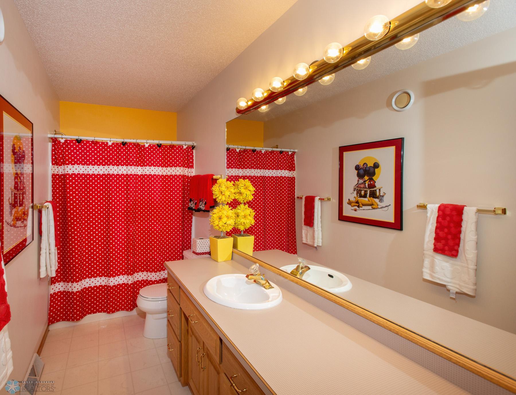 2nd Floor Main Bath
