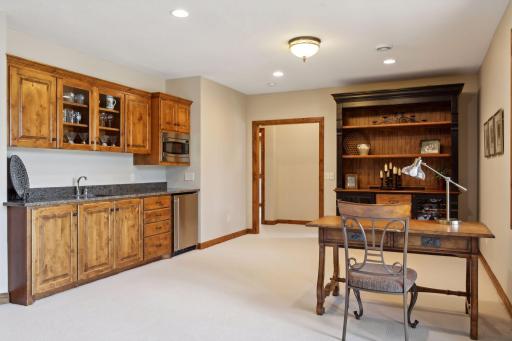 2928 Jonquil Trail N, Lake Elmo, MN 55042