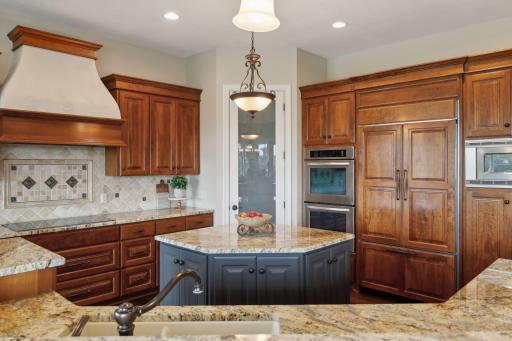 2928 Jonquil Trail N, Lake Elmo, MN 55042