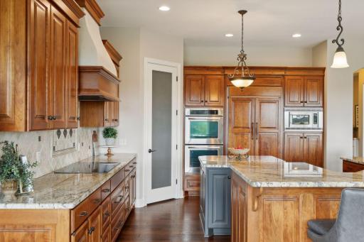 2928 Jonquil Trail N, Lake Elmo, MN 55042