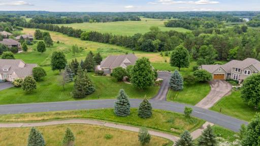 2928 Jonquil Trail N, Lake Elmo, MN 55042