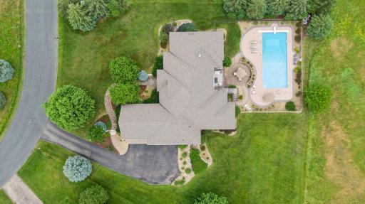 2928 Jonquil Trail N, Lake Elmo, MN 55042