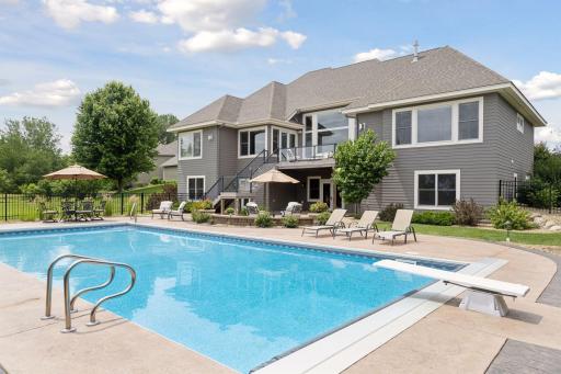 2928 Jonquil Trail N, Lake Elmo, MN 55042