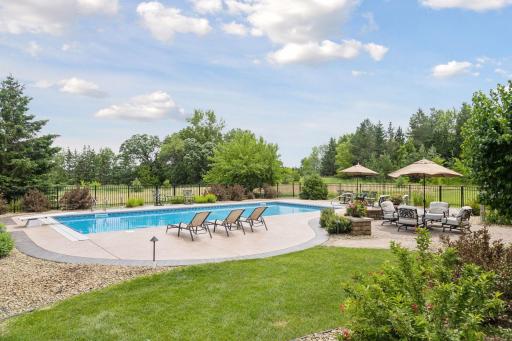 2928 Jonquil Trail N, Lake Elmo, MN 55042