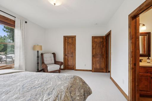 2928 Jonquil Trail N, Lake Elmo, MN 55042
