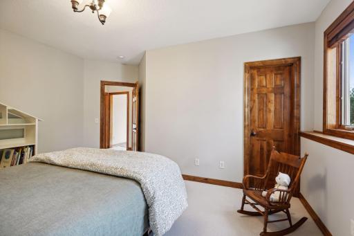 2928 Jonquil Trail N, Lake Elmo, MN 55042