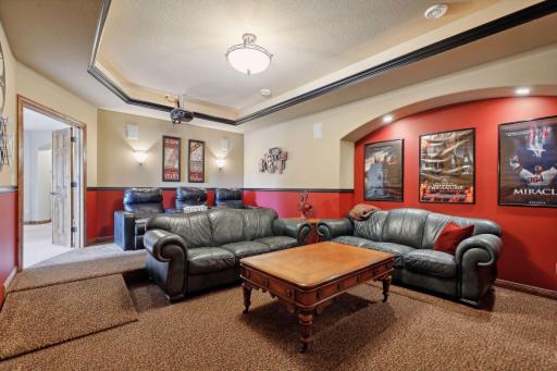 2928 Jonquil Trail N, Lake Elmo, MN 55042