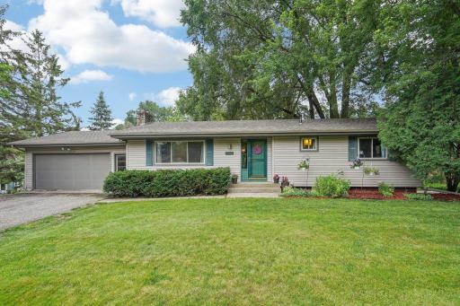 15202 Crystal Drive E, Burnsville, MN 55306