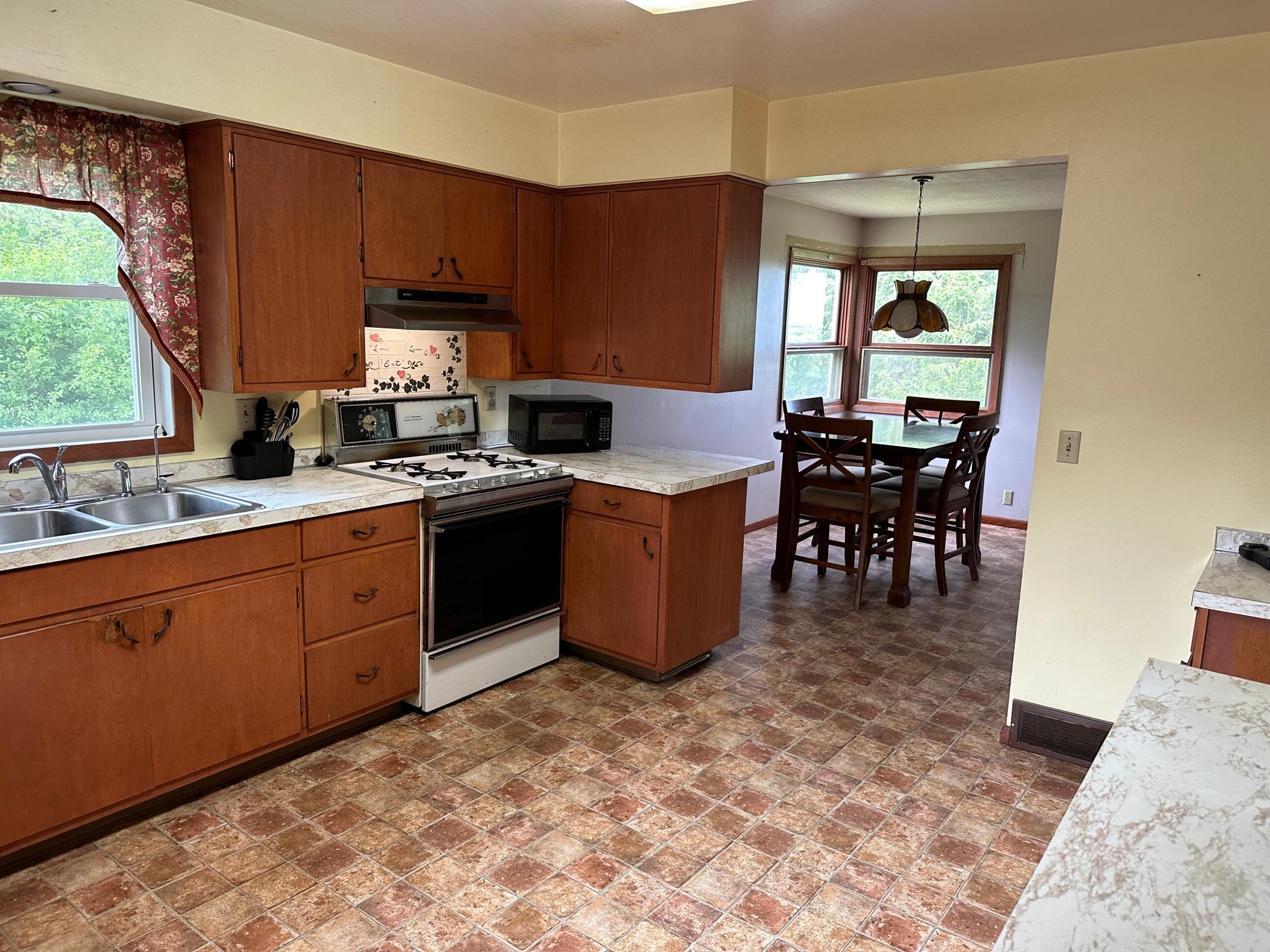 Kitchen.Dining Room