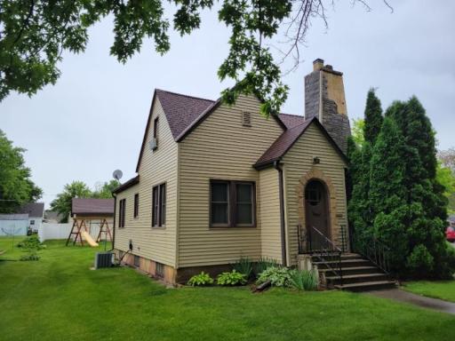 301 W Franklin, Wells, MN 56097