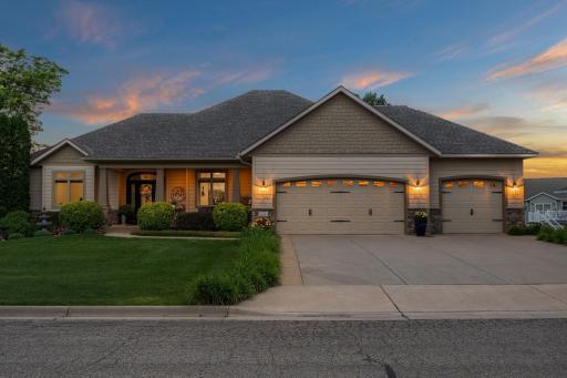 1218 Goldenray Drive, Faribault, MN 55021