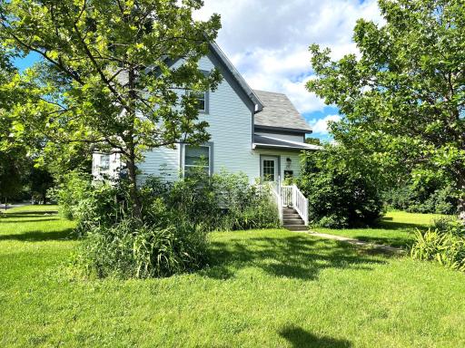 242 6th Avenue SW, Cambridge, MN 55008