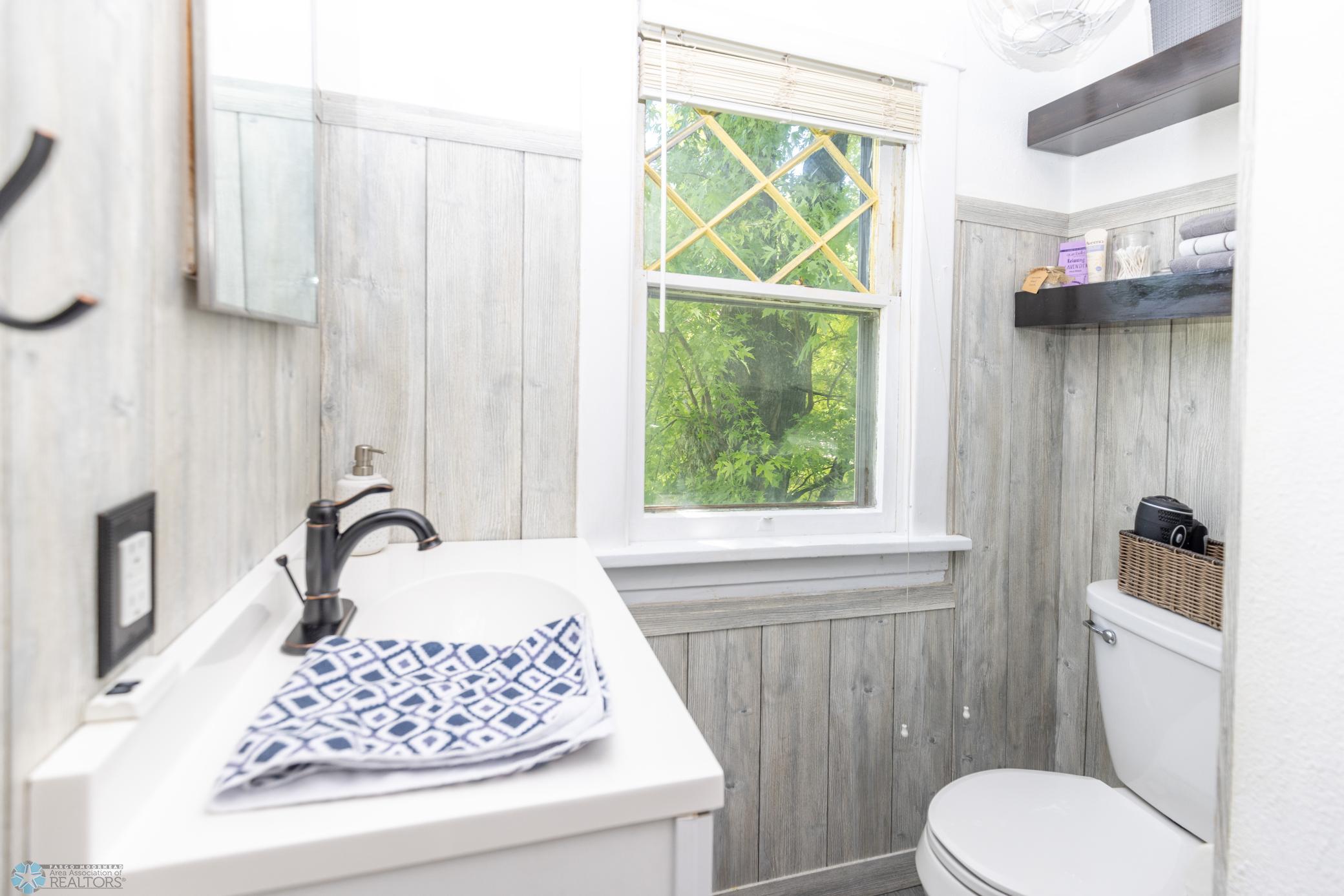 Full Bath-upper level