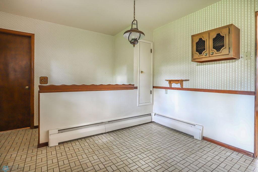 Eat-in dining area