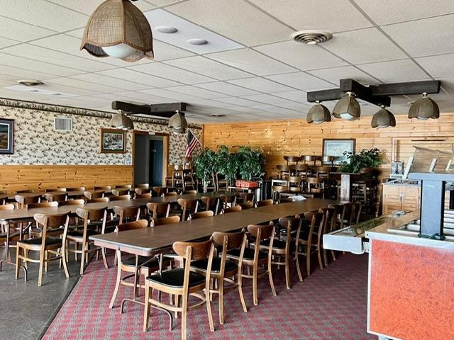 06 Banqet Room Parties and Extra Seating.jpg