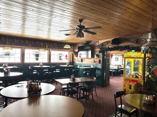 08 Bar Seating Lounge.jpg