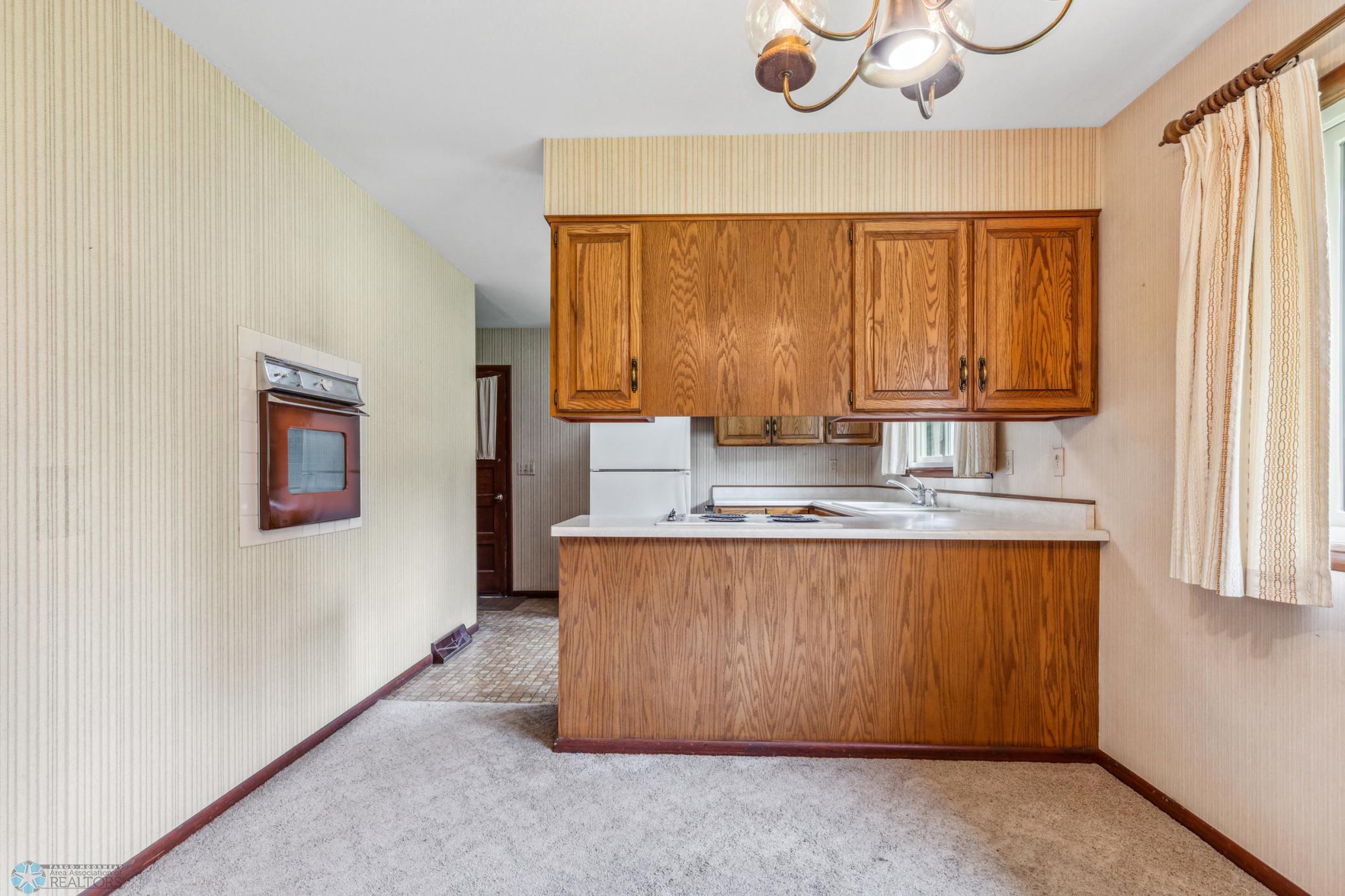 Kitchen/Dining Area