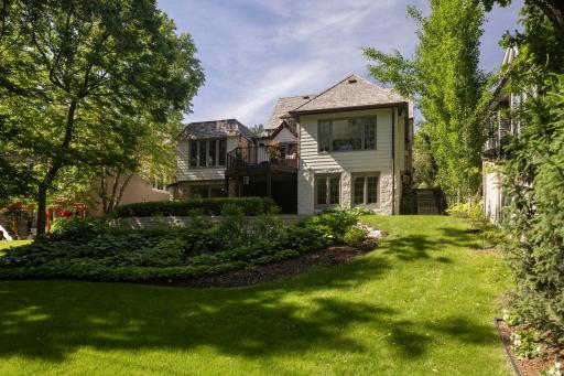 5429 Woodcrest Drive, Minneapolis, MN 55424