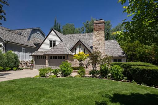 5429 Woodcrest Drive, Minneapolis, MN 55424