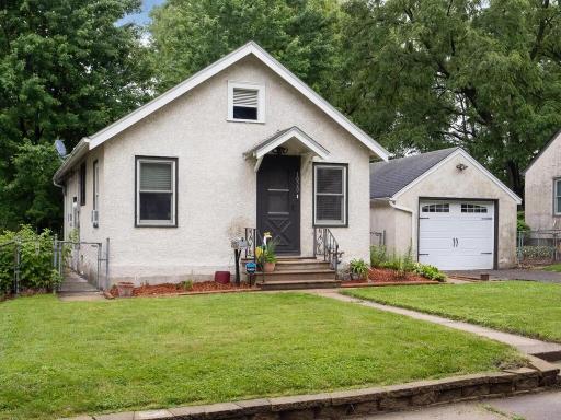 1020 Kruse St Saint Paul MN 55118 USA-002-003-Exterior Front-MLS_Size.jpg
