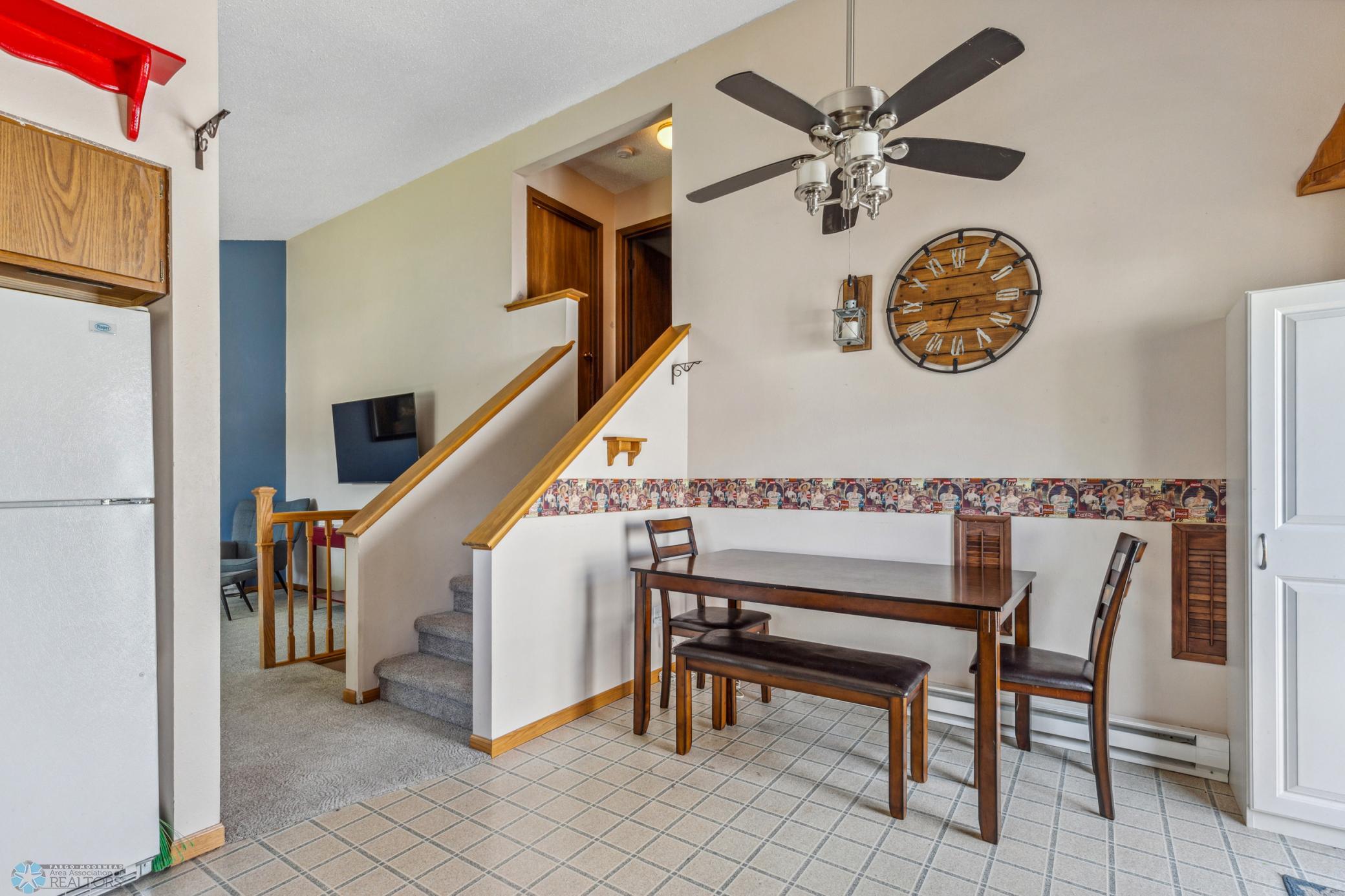 Kitchen/Dining Area