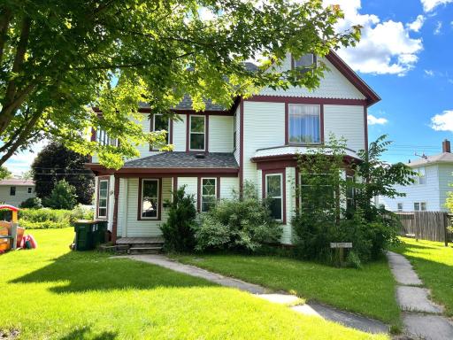 711 Ashland Street S, Cambridge, MN 55008
