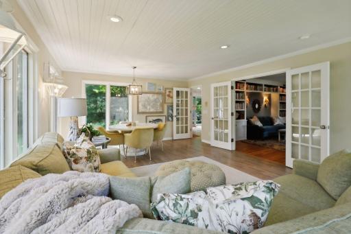 This is the most amazing room. Curl up and enjoy all the sunshine.