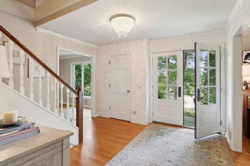 Step inside and fall in love with this Chimo West beauty!